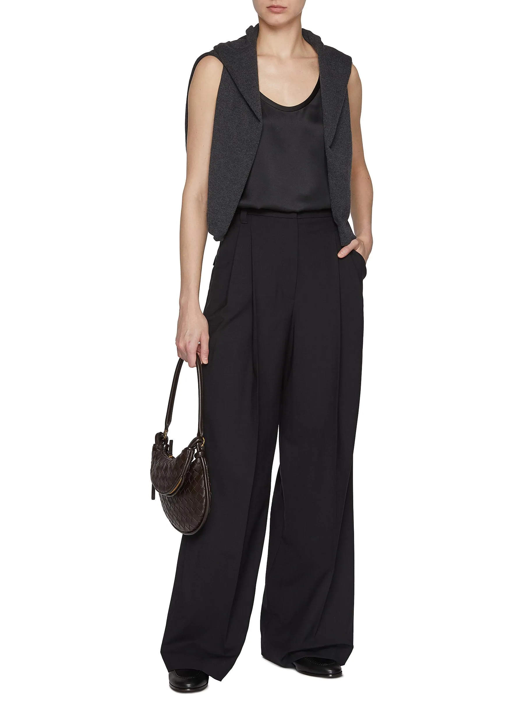 -----------BRUNELLO CUCINELLI  ---- ------------BLACK ----Scoop Neck Sleeveless Top --