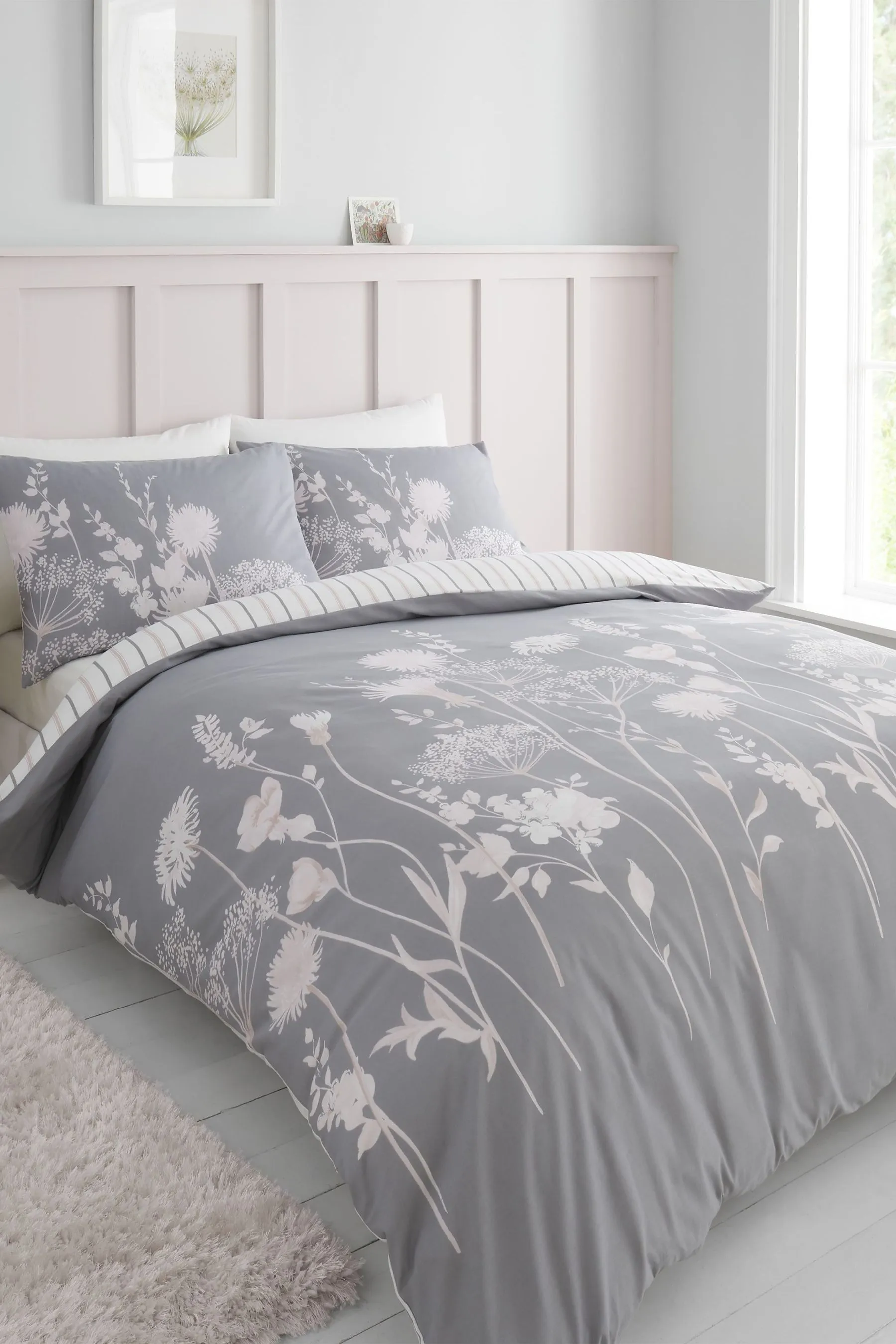 Catherine Lansfield Pink/Grey Meadowsweet Floral Reversible Duvet Cover Set