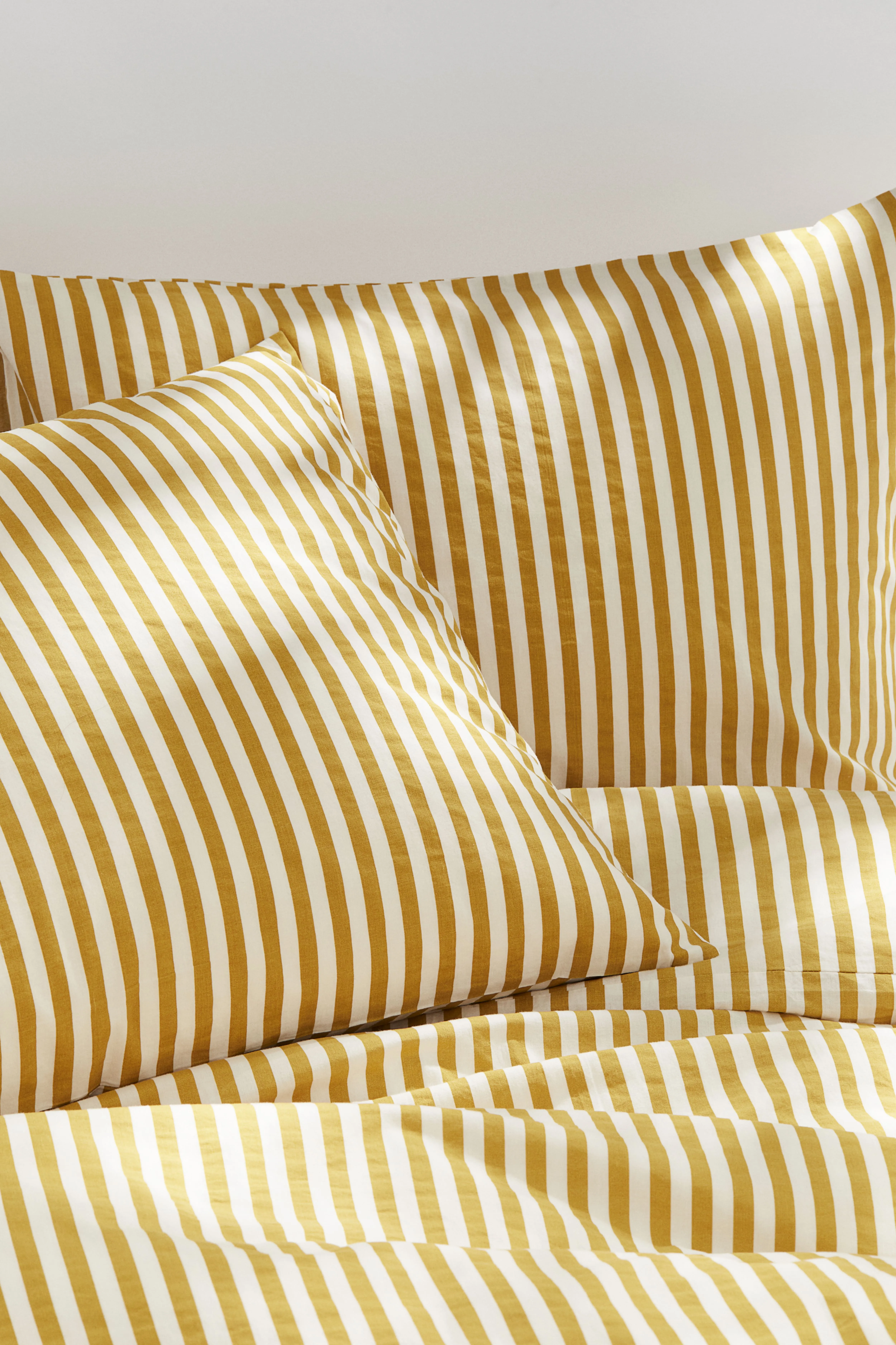 Cotton double/king duvet cover set - Dark yellow/White - Home All | H&M GB