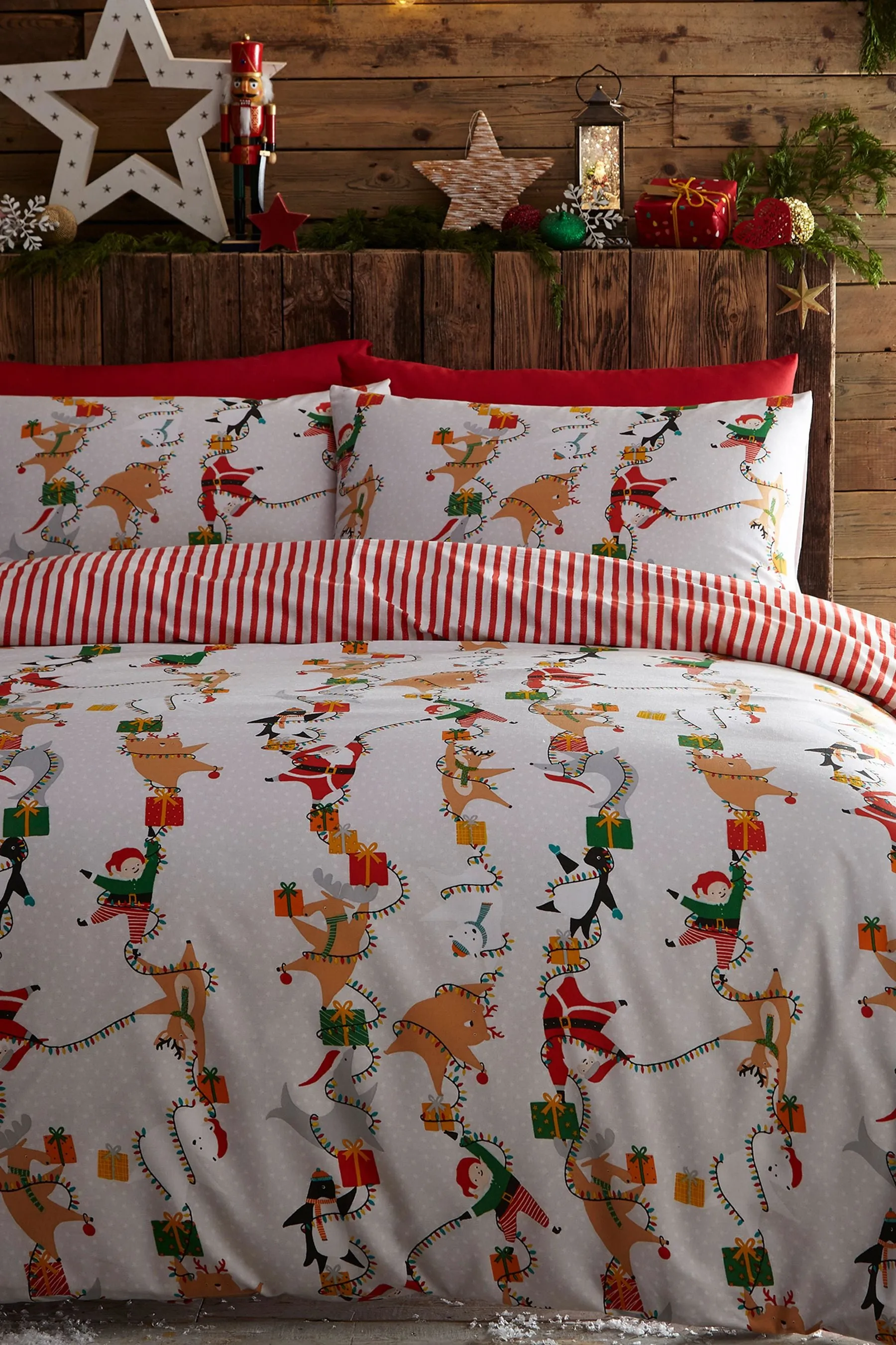 furn. White Santa's Workshop Reversible Duvet Cover and Pillowcase Set