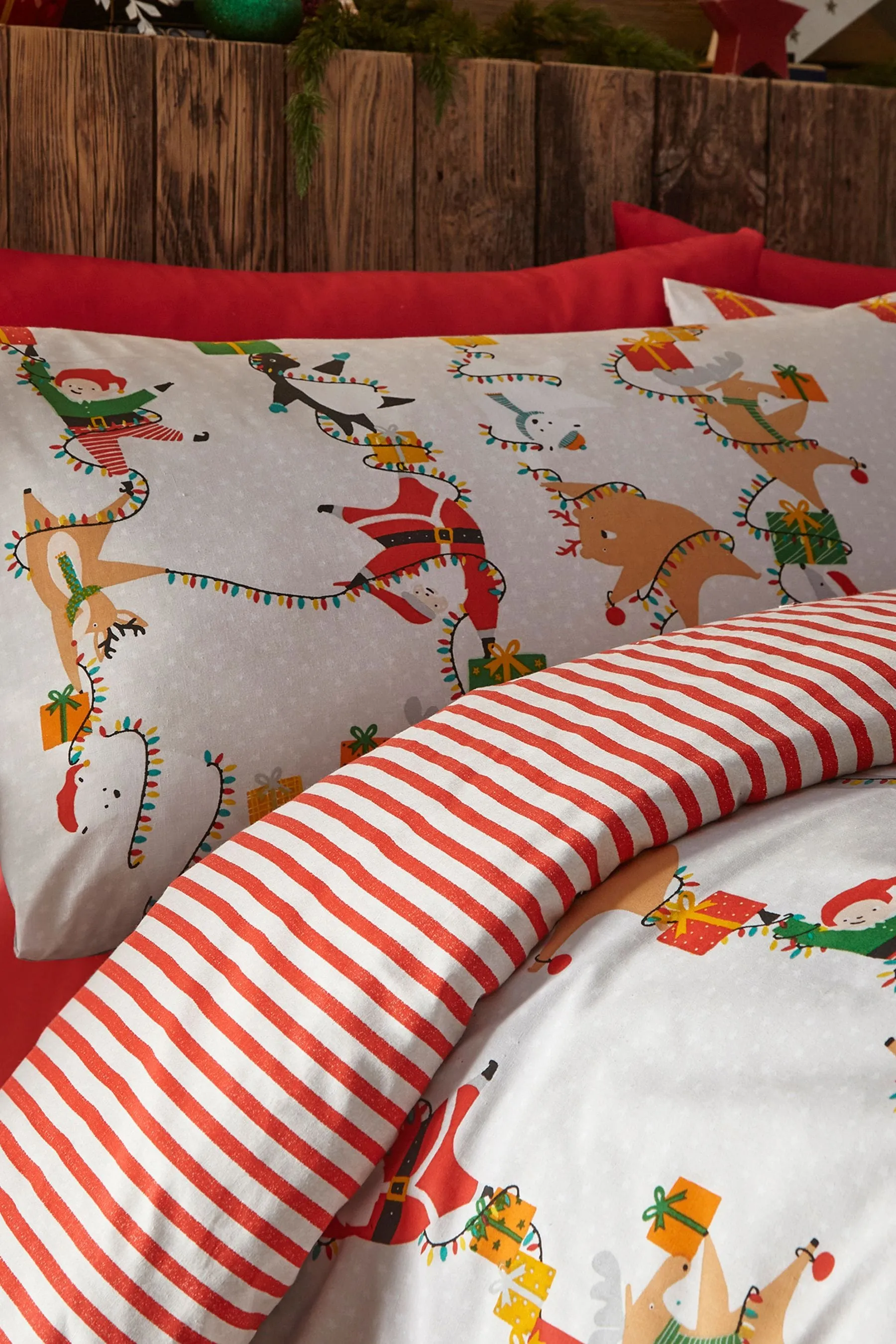 furn. White Santa's Workshop Reversible Duvet Cover and Pillowcase Set