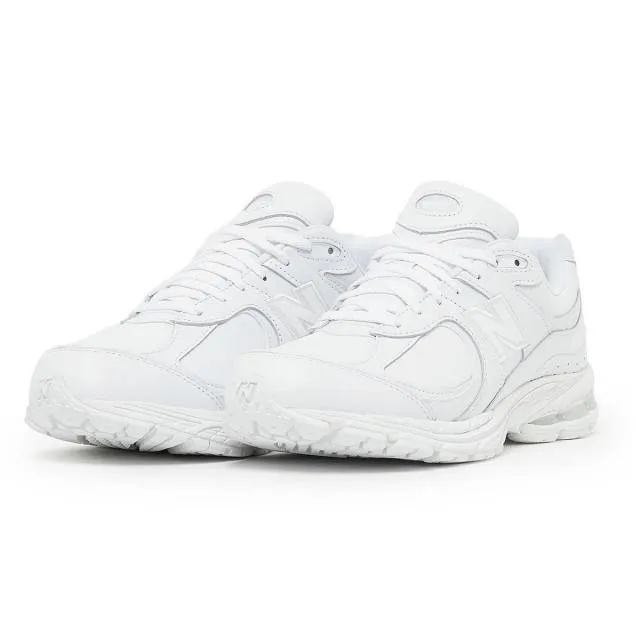 New balance 2002r (triple white leather/ munsell white) men us 8-