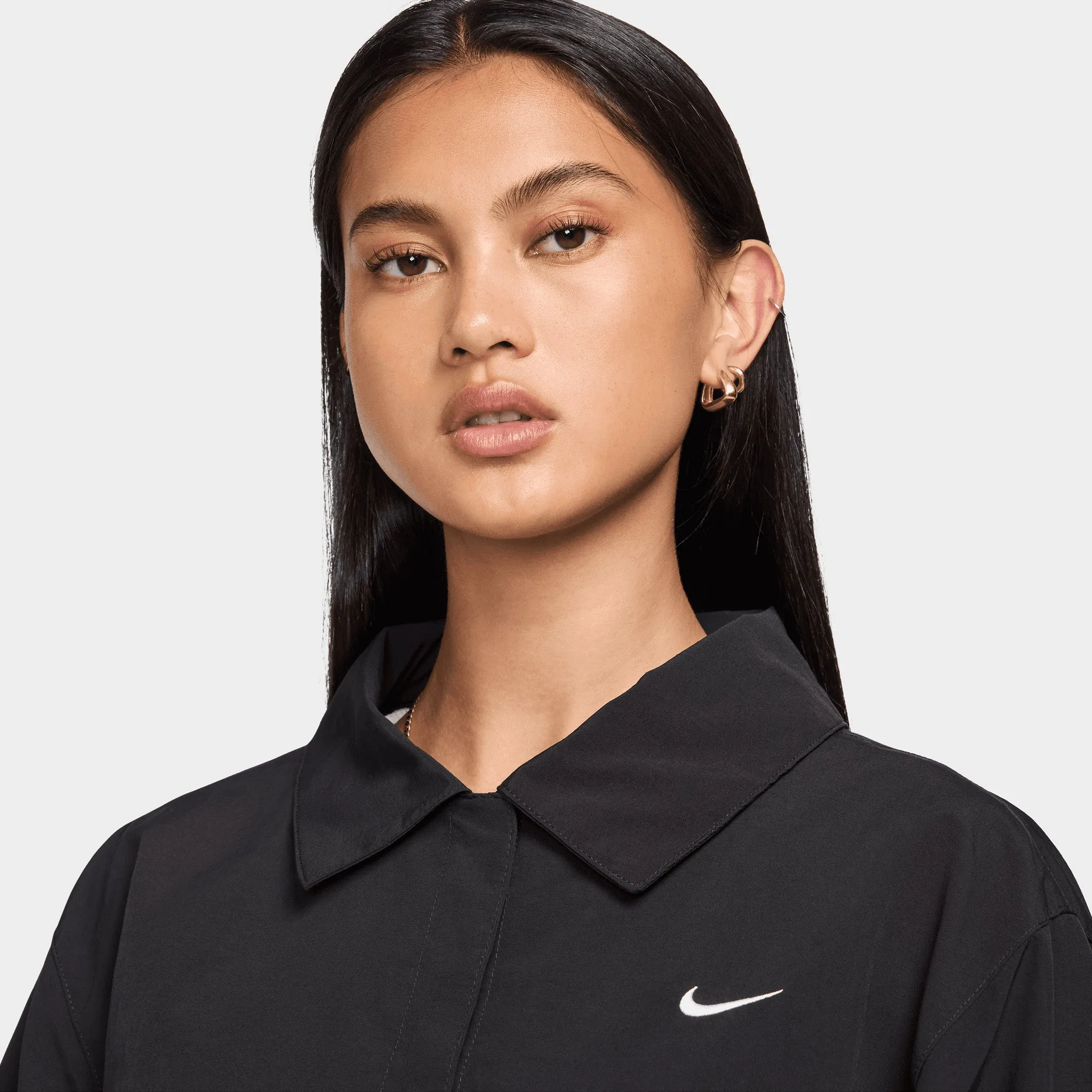 Nike Sportswear Women's UV Protection Woven Coach Jacket Black / White