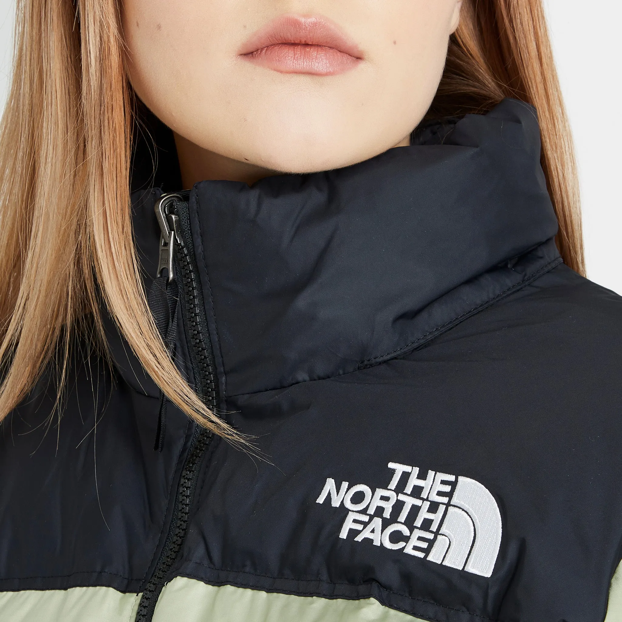 The North Face Women's 1996 Retro Nuptse Jacket / Tea Green