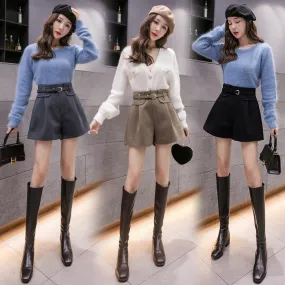 Thin woolen shorts